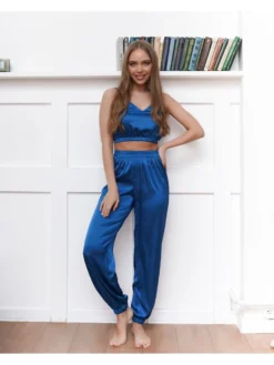 Pyjama Ensemble Satin Femme Crop Et Pantalon(Pyjama Ensemble Satin Femme) 19 Pyjama Ensemble Satin Femme Crop Et Pantalon(Pyjama Ensemble Satin Femme) -Boutique De Pyjamas H71af5182ea694c0097fdf5c0700c98e6X