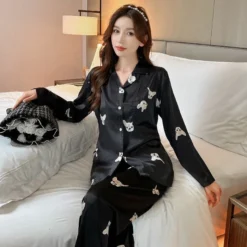 Pyjama Satin Couple à Motifs(Pyjama Satin Couple) -Boutique De Pyjamas S1968b4438dcd43ac90788e2b3440e8b12