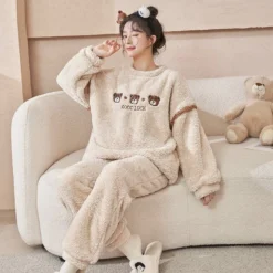 Pyjama Pilou Couple Manches Longues Avec Motif Ours(Pyjama Pilou Couple) 5 Pyjama Pilou Couple Manches Longues Avec Motif Ours(Pyjama Pilou Couple) -Boutique De Pyjamas S6aa4601a629040af90672dd0827066b43