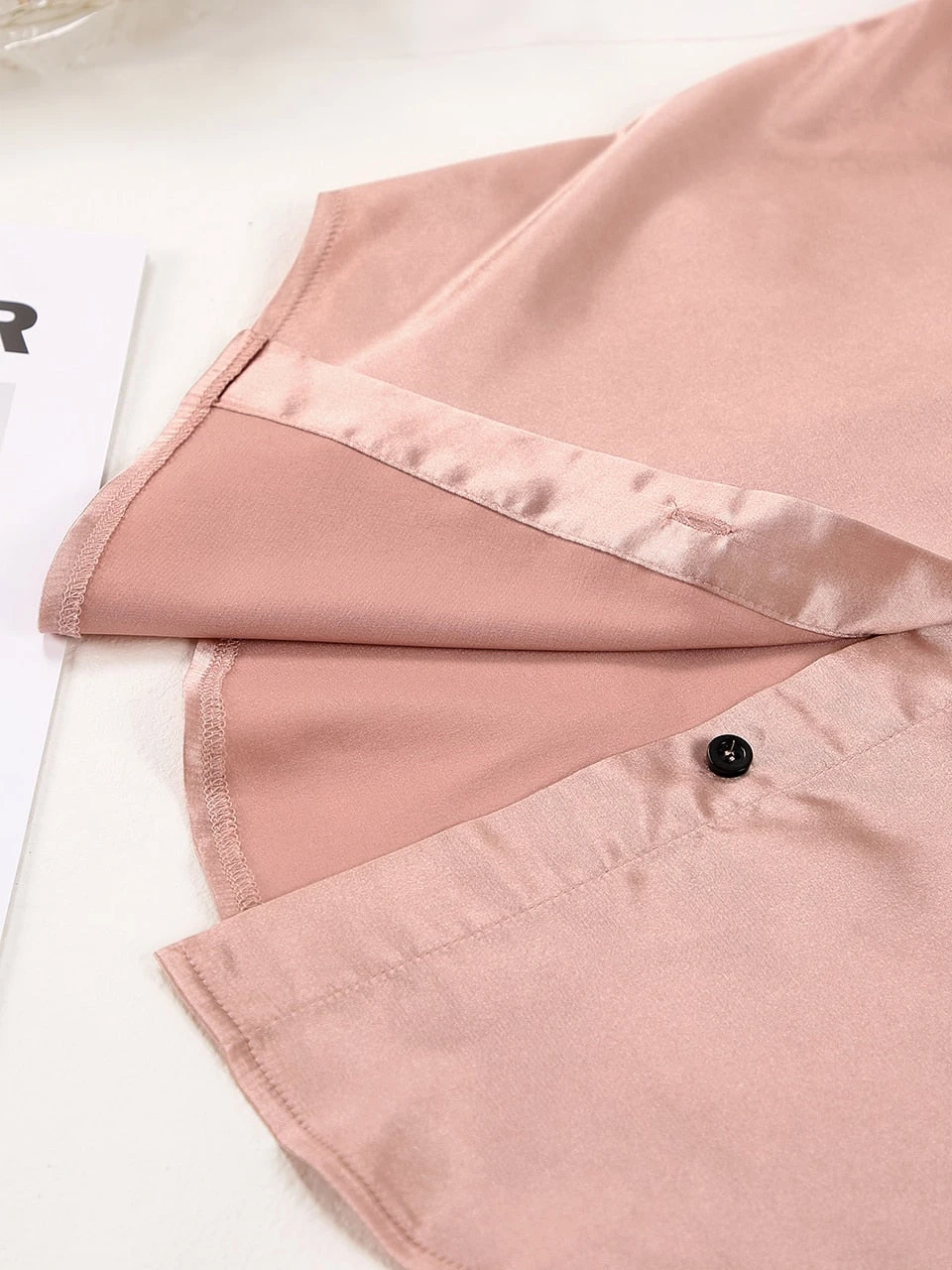 Pyjama Satin Femme Luxe Ensemble 3 Pièces(Pyjama Satin Femme Luxe) 12 Pyjama Satin Femme Luxe Ensemble 3 Pièces(Pyjama Satin Femme Luxe) – Image 12