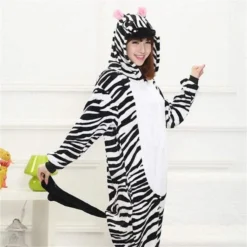 Pyjama Animaux Adulte ZEBRE(Pyjama Animaux Adulte Zebre) -Boutique De Pyjamas pyjama animaux zebre kyky 800x800 1